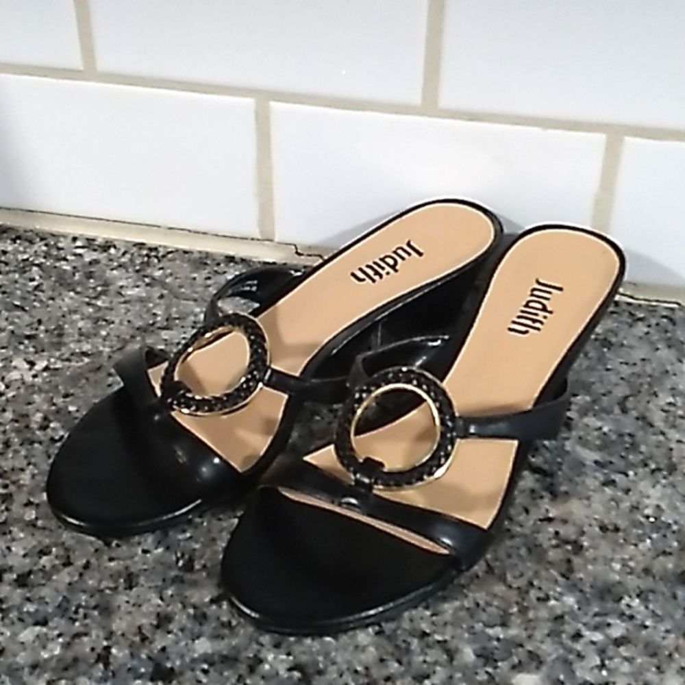Judith Black Slip On Sandals. Size 6